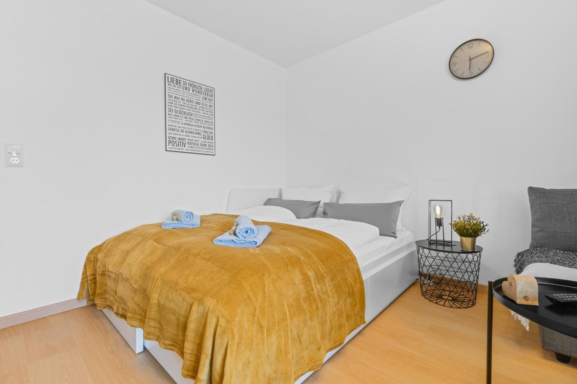 Sonniges City-Apartment Mit Suedbalkon Und Parklatz Neusass Exterior foto