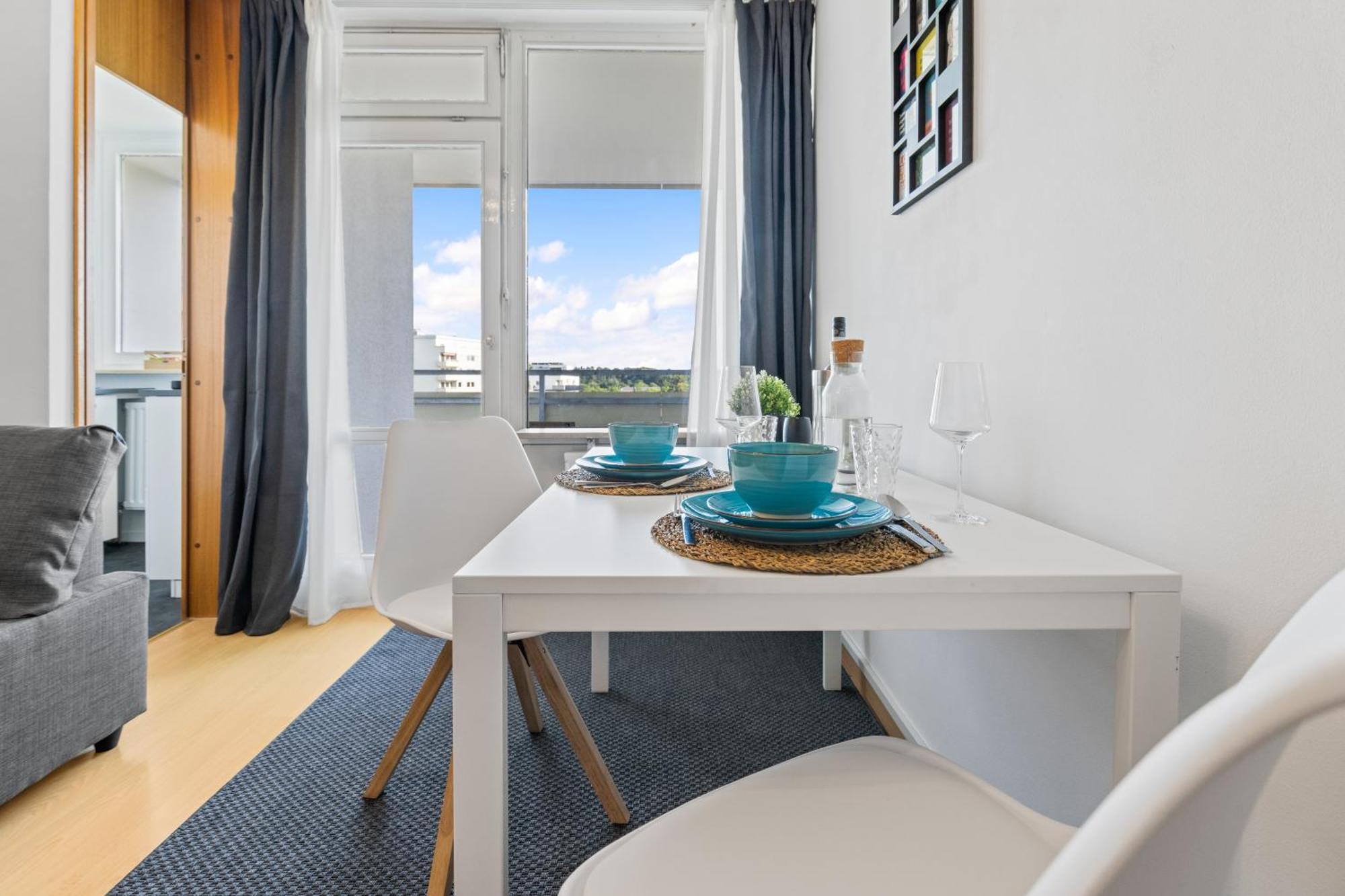 Sonniges City-Apartment Mit Suedbalkon Und Parklatz Neusass Exterior foto